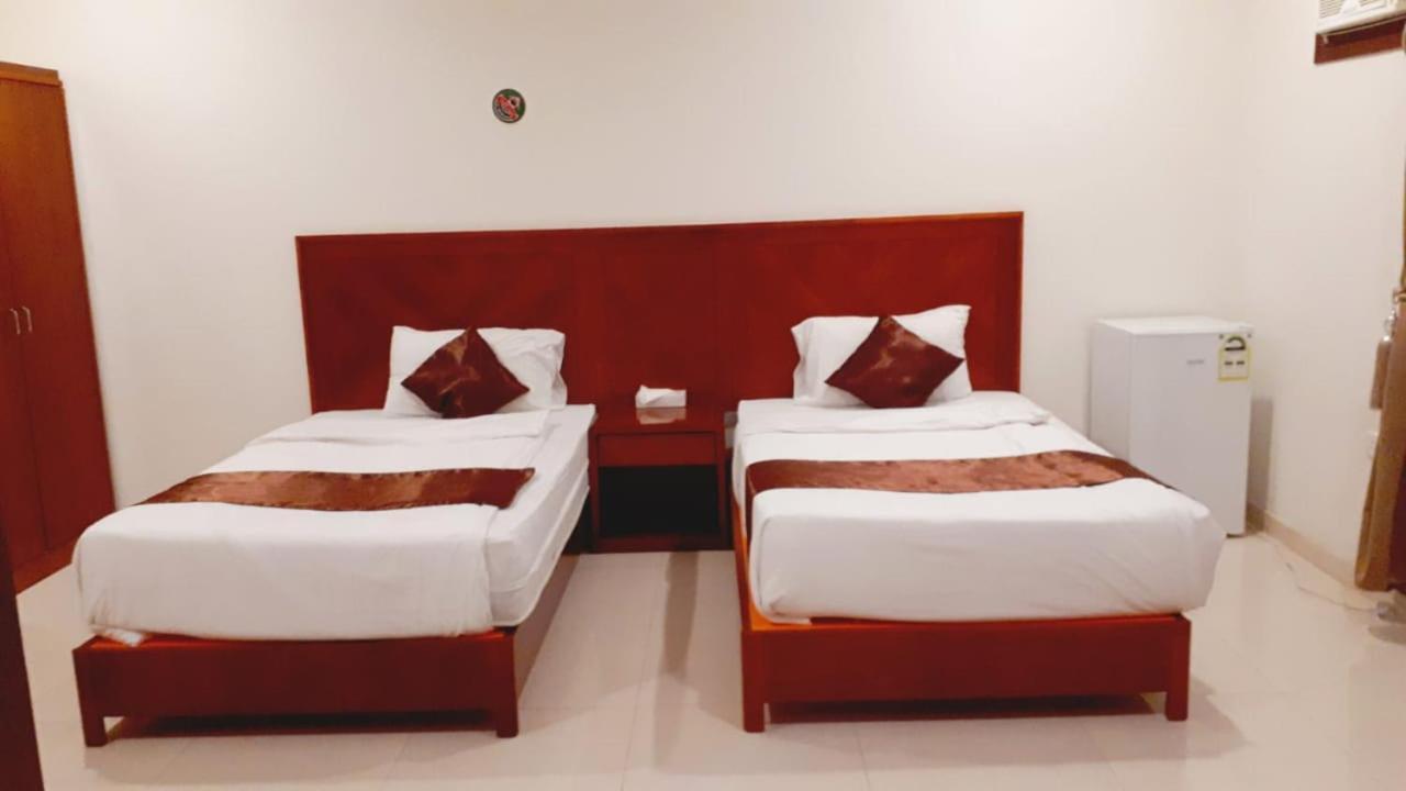Aparthotel Iwan Alandalusia Al Ajaweed à DDjeddah Extérieur photo